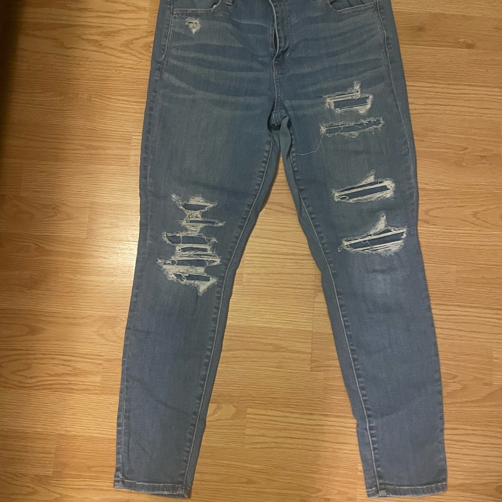 American Eagle Outfitters hi rise distressed jeggings